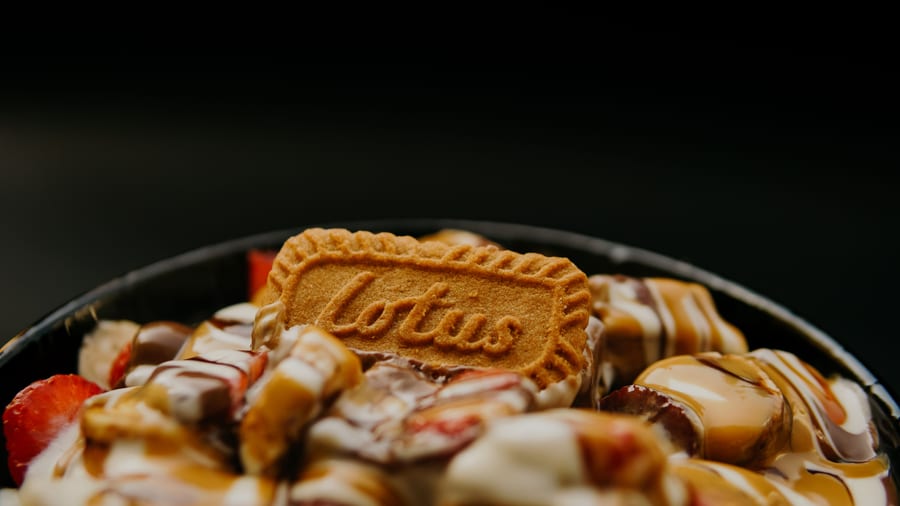 Lotus Biscoff (लोटस बिस्कोफ)