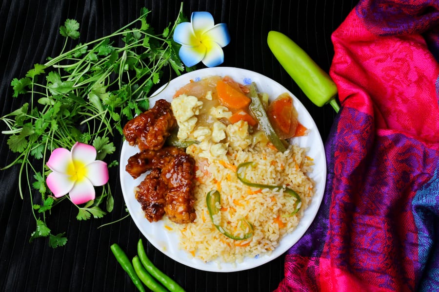 Special Chi. Tikka Combo (Pulao + Chi. Tikka + Chi. Leg Fry) (स्पेशल चिकन टिक्का कॉम्बो (पुलाव + चिकन टिक्का + चिकन लेग फ्राय))