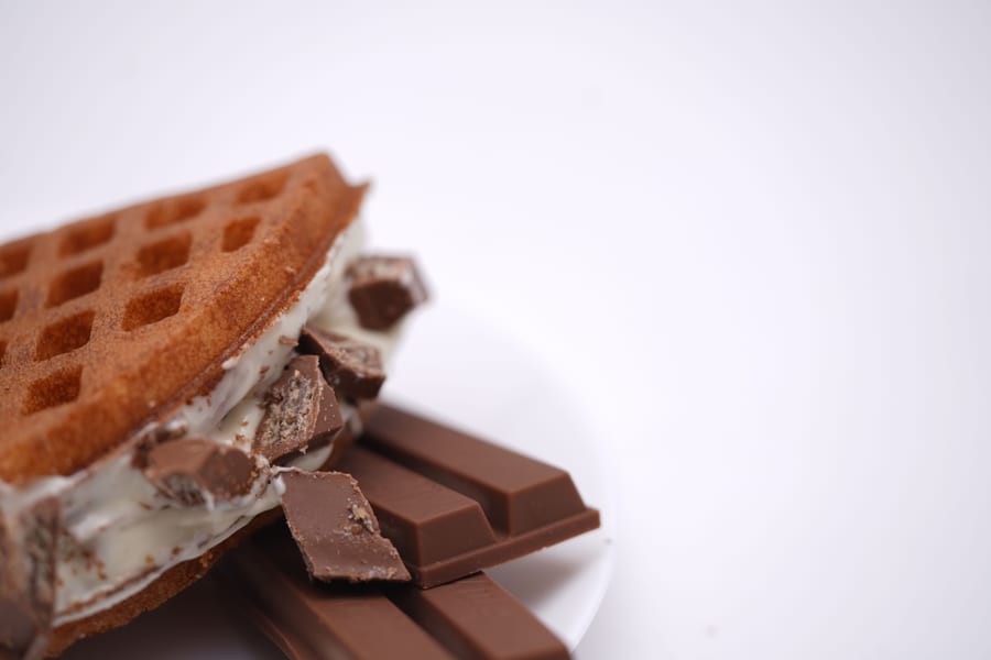KitKat Overload waffle (किटकेट ओवरलोड)