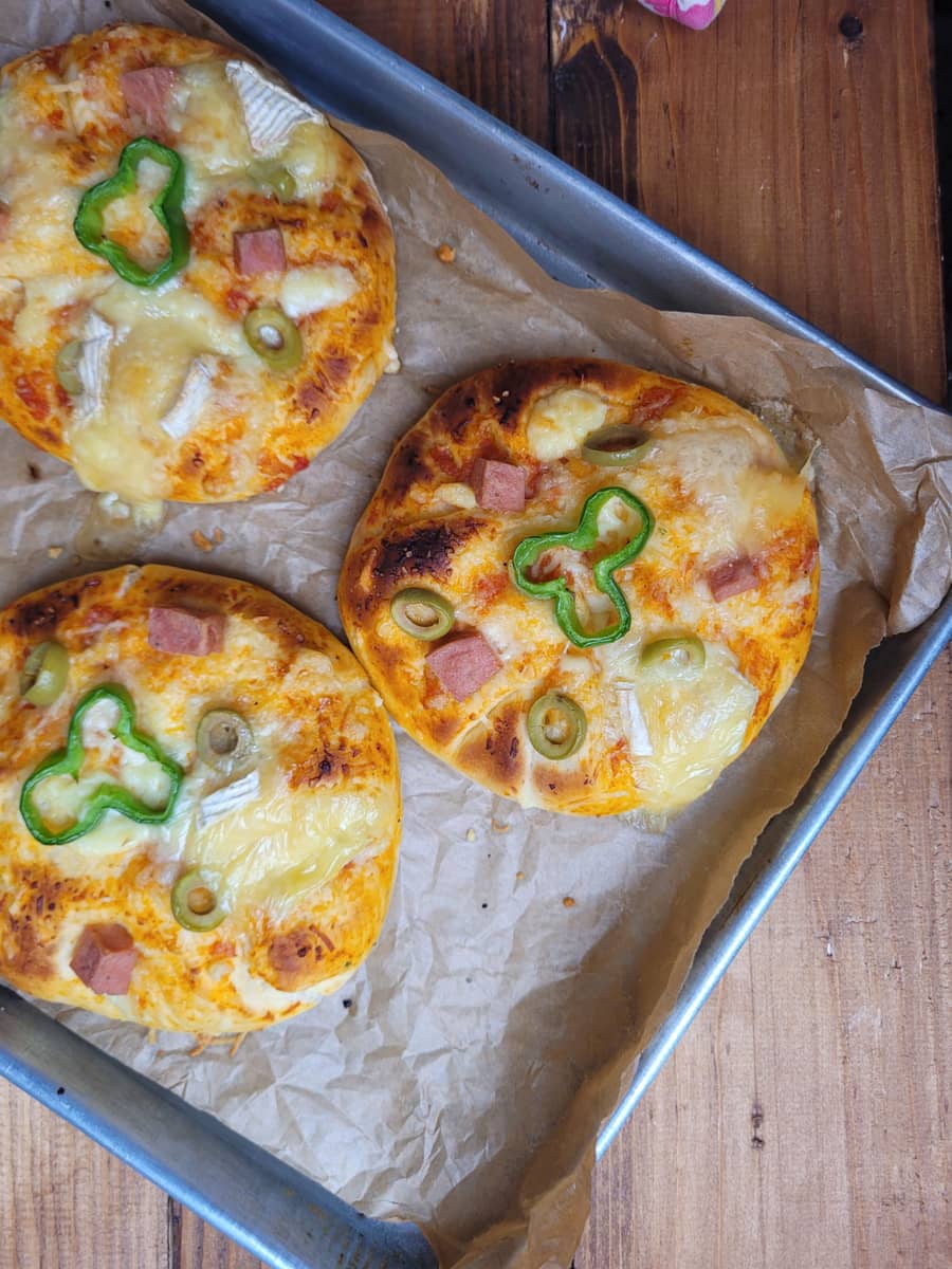 Capsicum Pizza Mini Pizza
