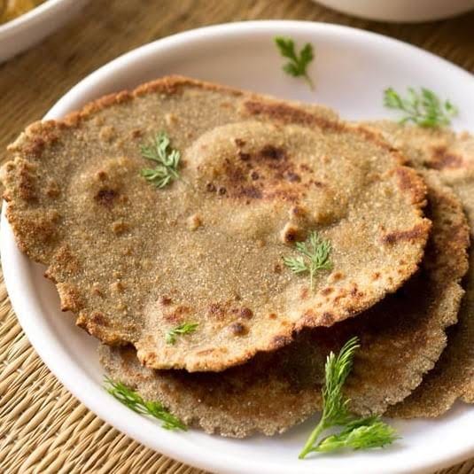 बाजरे की रोटी