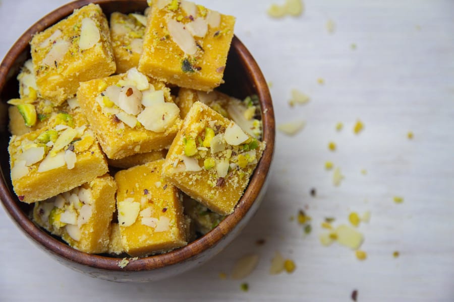 पिस्ता बर्फी