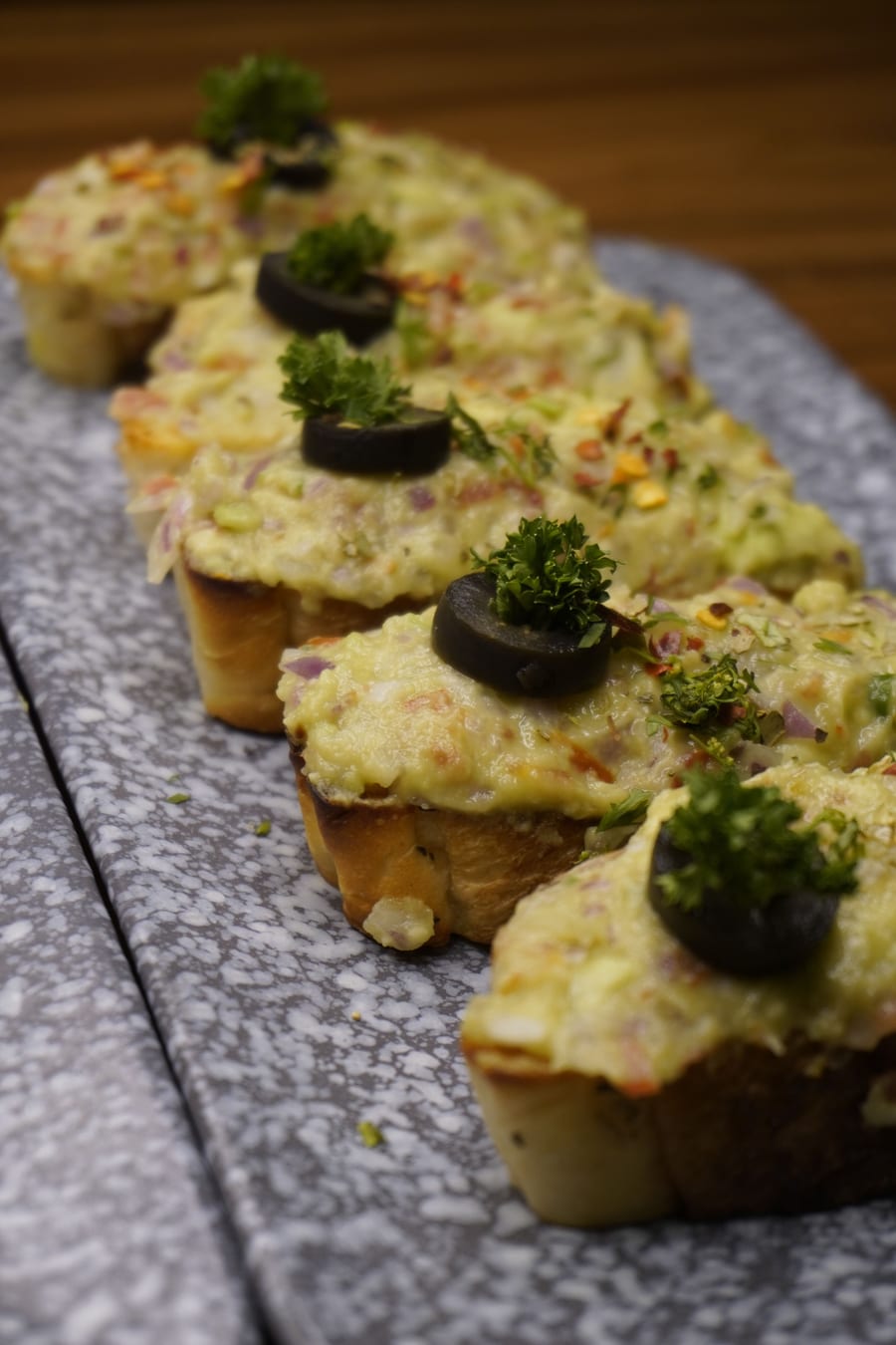 Schezwan Garlic Bread