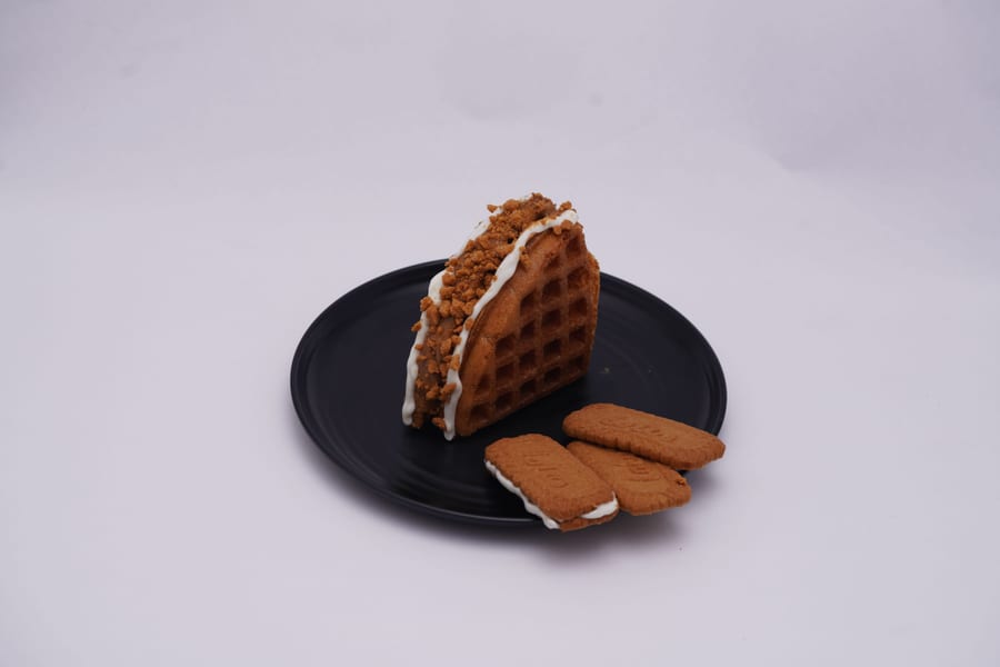 Cookie & Cream Waffle (Sandwich)