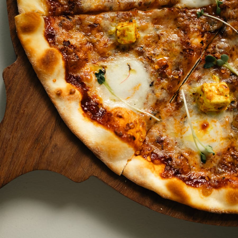 Garlic Veg Paneer Pizza