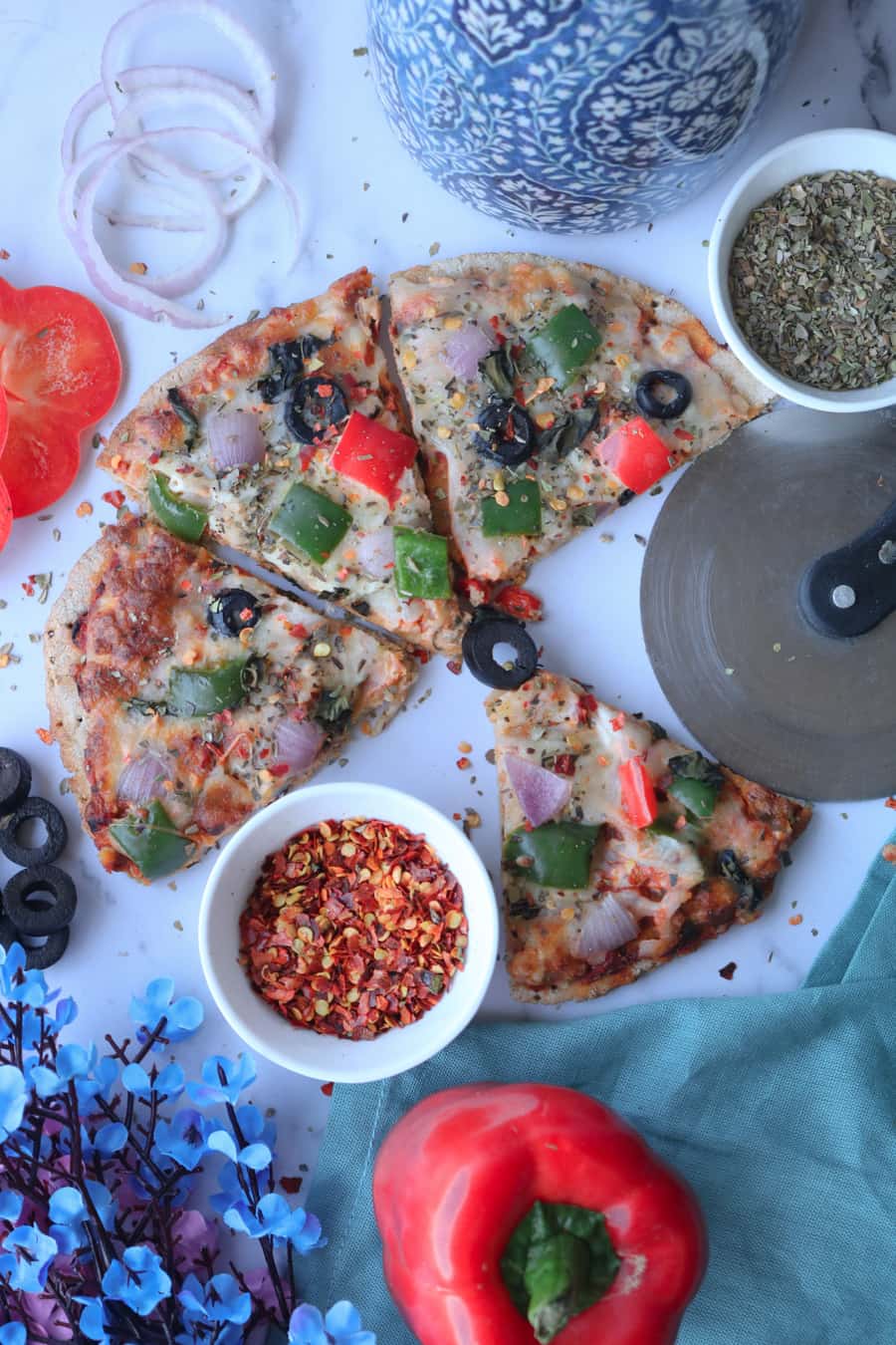 Jain Tomato Capsicum Pizza  (जैन टोमेटो केप्सिकम)