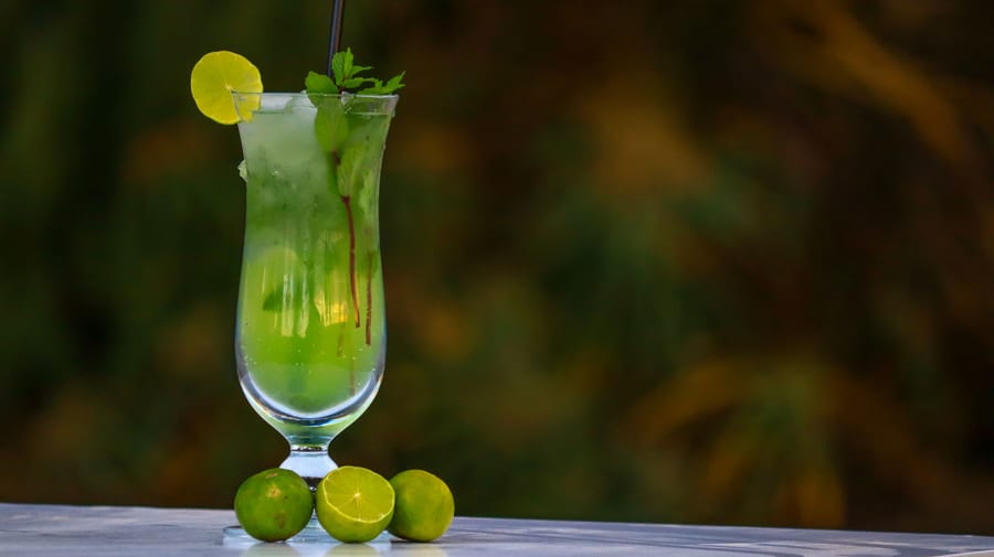 Green Apple Mojito (ग्रीन एप्पल मोजितो)