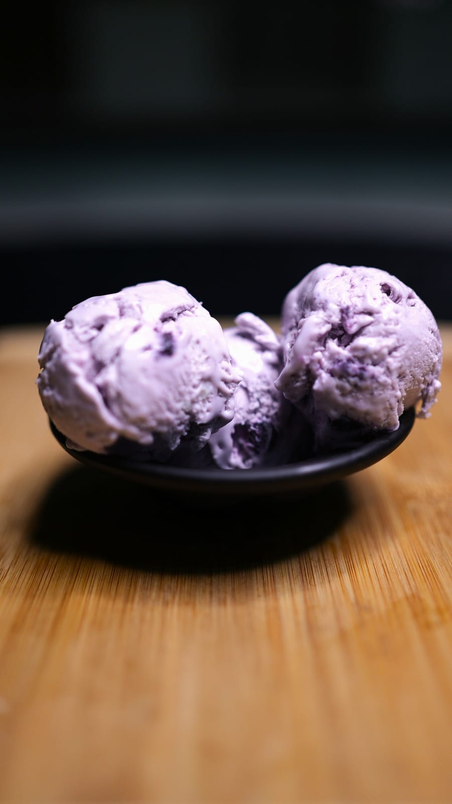 Sp. Black Current ice cream (स्पेशल ब्लैक करंट)