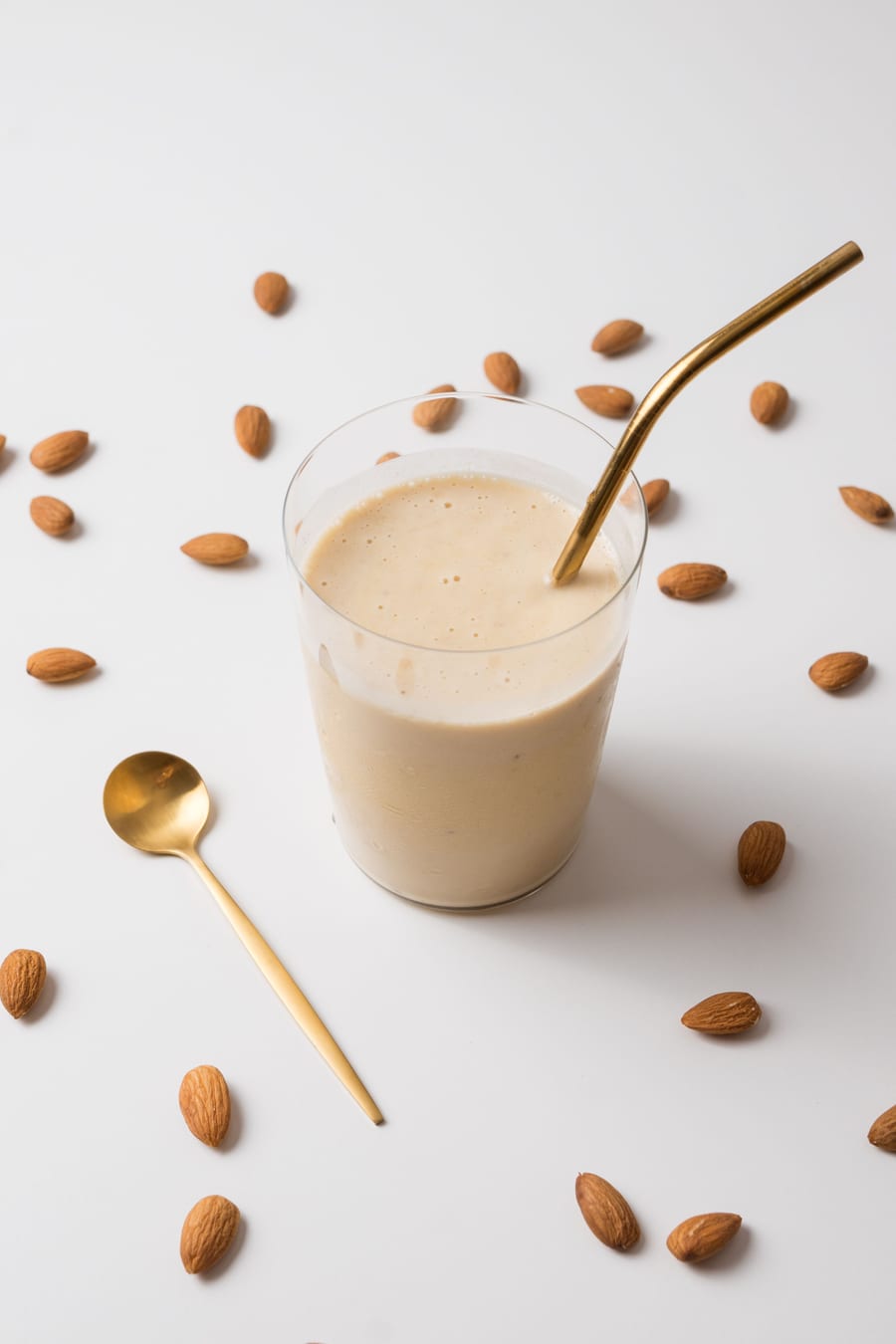 Full Badam Shake (फुल बादाम शेक)