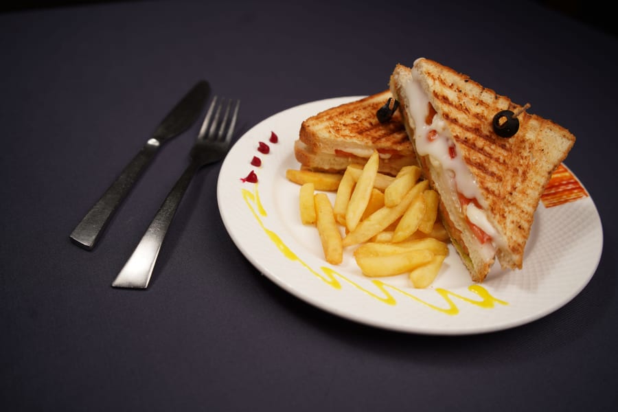 Cheese Pizza Sandwich  (Medium) (चिज पिज्जा - मीडियम)