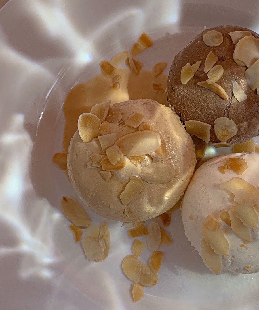 Sp. Sunday ice cream (स्पेशल संडे)