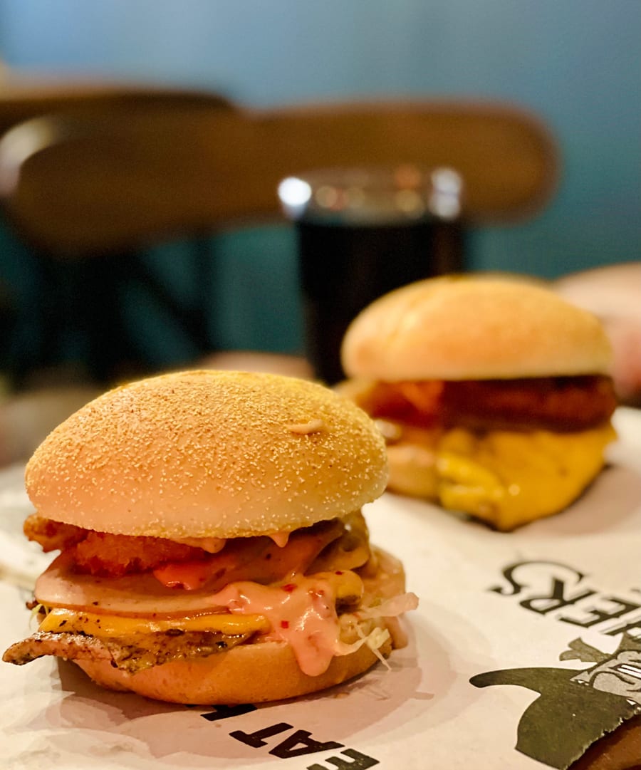 Amritsari makhni burger