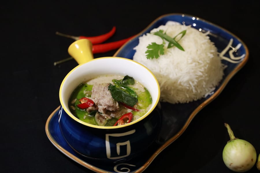 Thai Curry with Steam Rice (Red, Green)