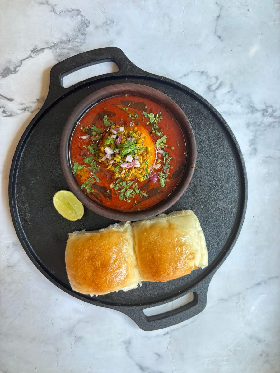 Classic mumbai pav bhaji.
