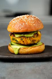 Paneer Burger (पनीर बर्गर)