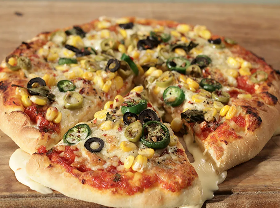 चीज़ बर्स्ट पिज्जा (Cheese Burst Pizza)