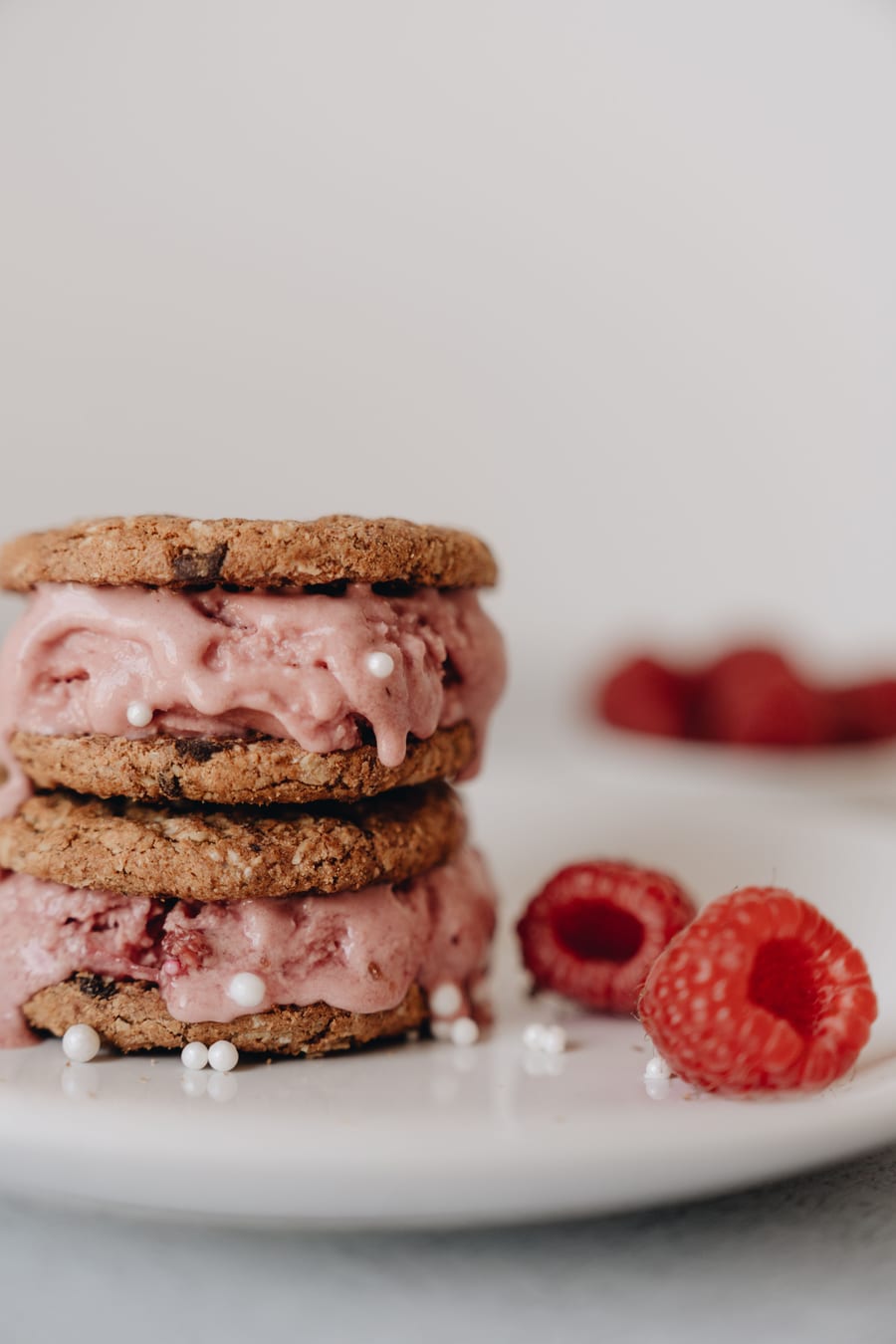 RASPBERRY SANDWICH