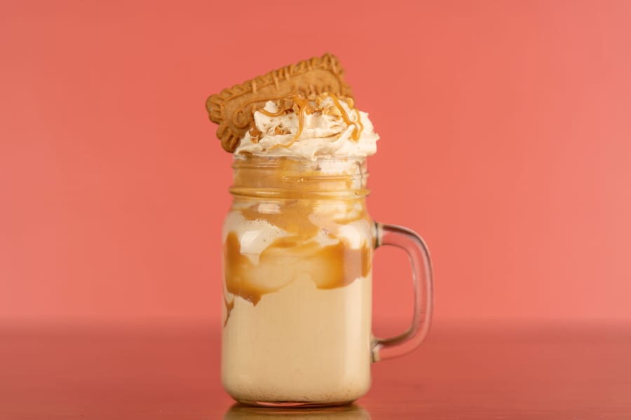 बटर स्कॉच शेक (Butterscotch Shake)