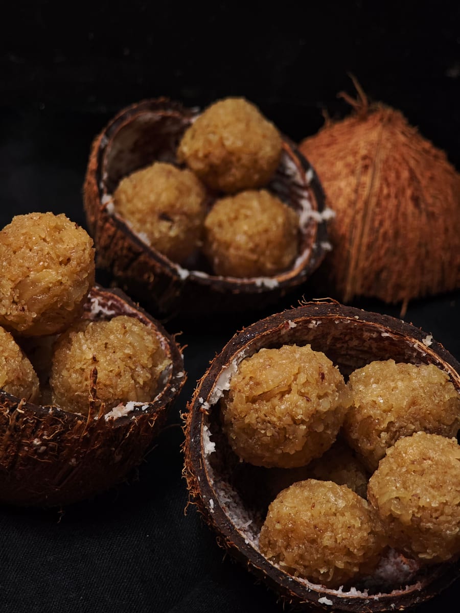 Mawa Khopra Laddu