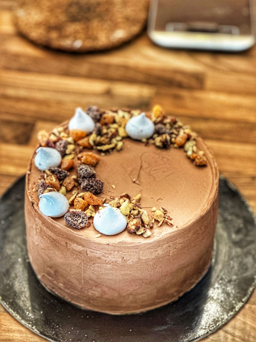 Full Chocolate Cake