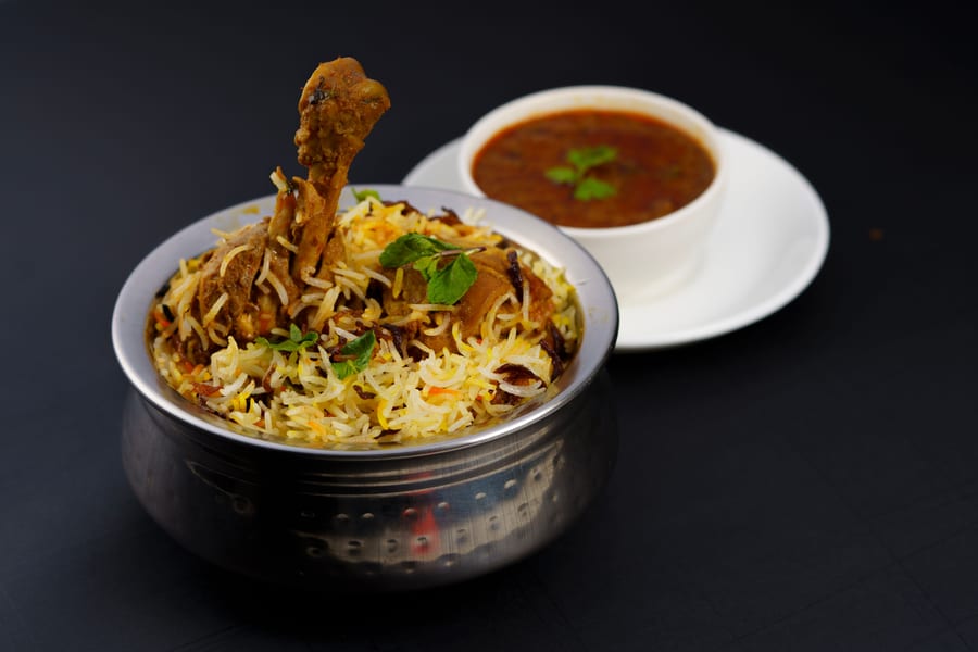 Kolkata Dum Chicken Biryani Half