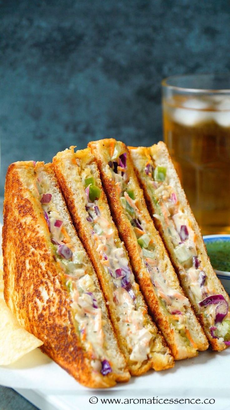 Coldslaw Sandwich