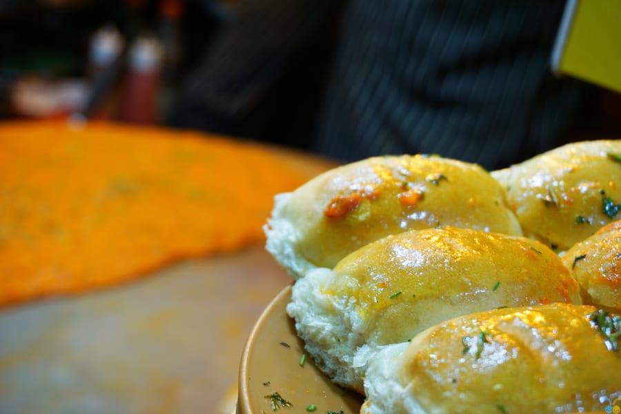 Extra Pav (एक्स्ट्रा पाव)