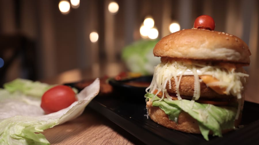 वेज चीज बर्गर Half